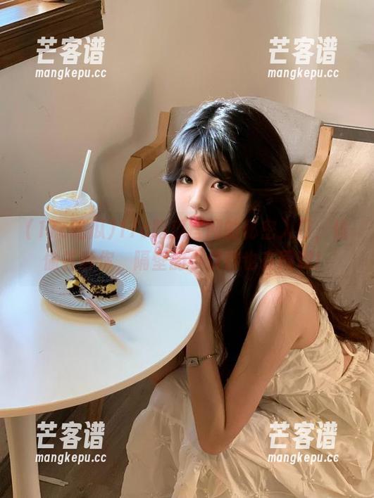 17c吃瓜 17c吃瓜官网的秘密入口,偷偷告诉你,隔壁的小伙伴也在围观!