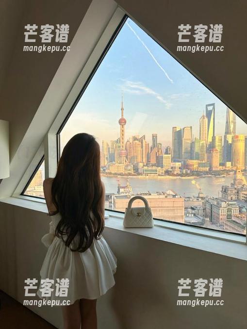 17c吃瓜 17c吃瓜官网来啦!免费瓜香四溢,你的八卦人生就从这里开始!