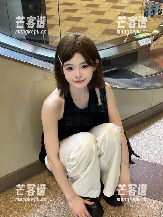 在“51吃瓜”的视频里，发现了更多内幕爆料，简直就像一场疯狂的猫鼠游戏！