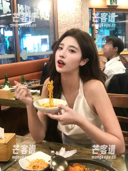 51吃瓜 想知道圈里那些黑暗的小秘密?快看看51吃瓜网站吧!