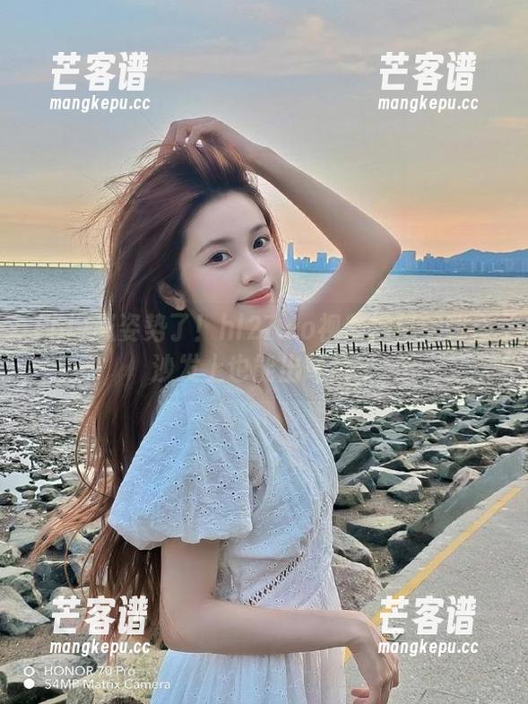 涨姿势了！hl27.co视频揭秘：我在沙发上也能出奇迹！