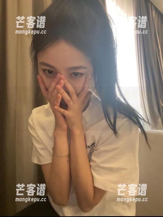 www.hl 网页更新太神奇,我竟然被www.hl155.ccm逗哭了!哼,这算惊喜吗?