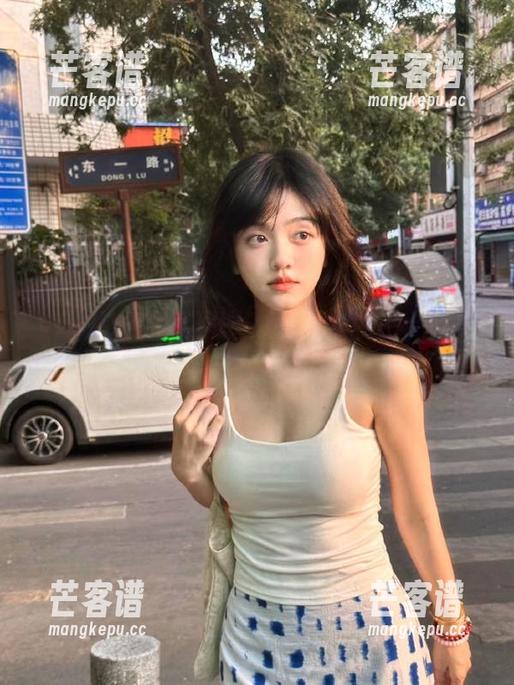 www51 www51入口处的瓜,简直新鲜得让人双耳发热!
