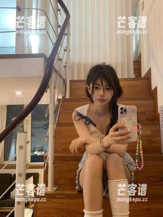 下载zztt11，瓜可真不少，轻松吃瓜，让我忍不住想说点啥！