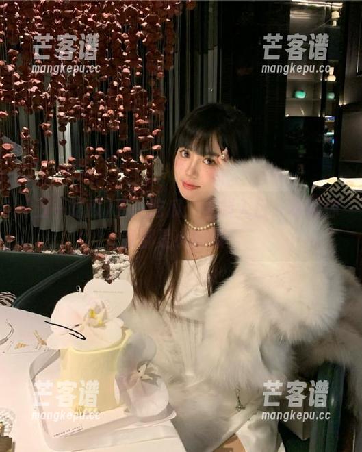 五一吃瓜 五一吃瓜:黑料入口,吃完你我都是小吃瓜!