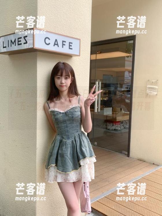想知道今日热点瓜？立刻点开“五一吃瓜”的链接，一场瓜王争霸开幕中！