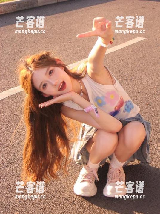 吃瓜网 “吃瓜网”免费吃瓜大放送,背后却藏着鲜为人知的猫腻?