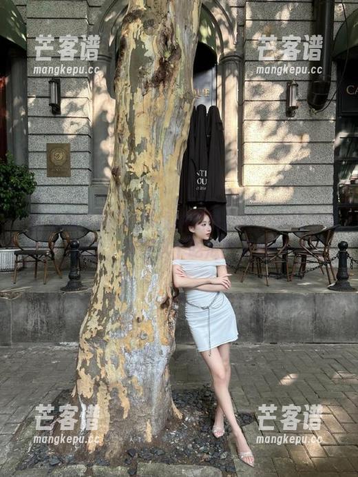 吃瓜网页版 跟肤浅的瓜说拜拜!来找黑瓜地址,就在这个吃瓜网页版!