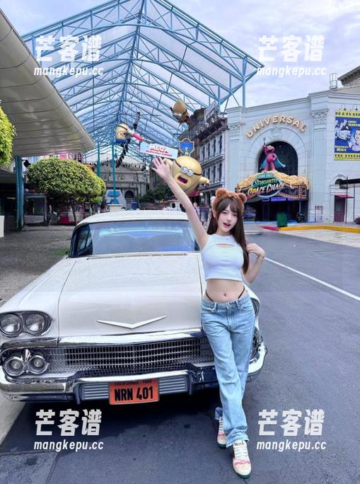天天吃瓜网 天天吃瓜网app:让你在办公室也能享受‘闲聊’的快感,结果只差一张椅子了!