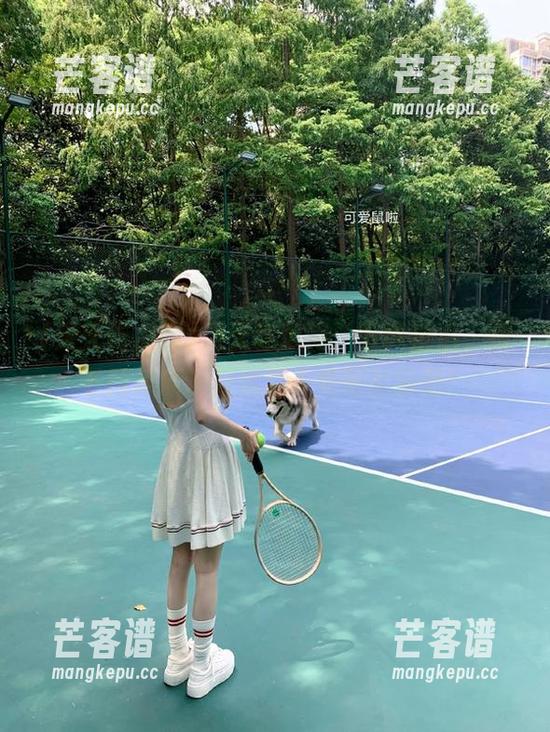 天天吃瓜网：下载过后，放下西瓜席，开始真人秀吃瓜时刻！