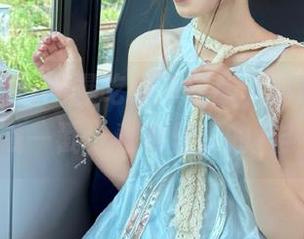 网曝吃瓜苹果版，真的忍不住想戳一戳，看看里面的八卦！
