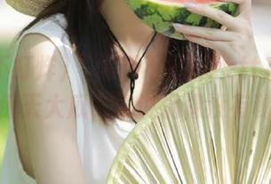 “黑料不打烊zztt14fu”发布惊天大瓜，谁说偶像没有秘密？
