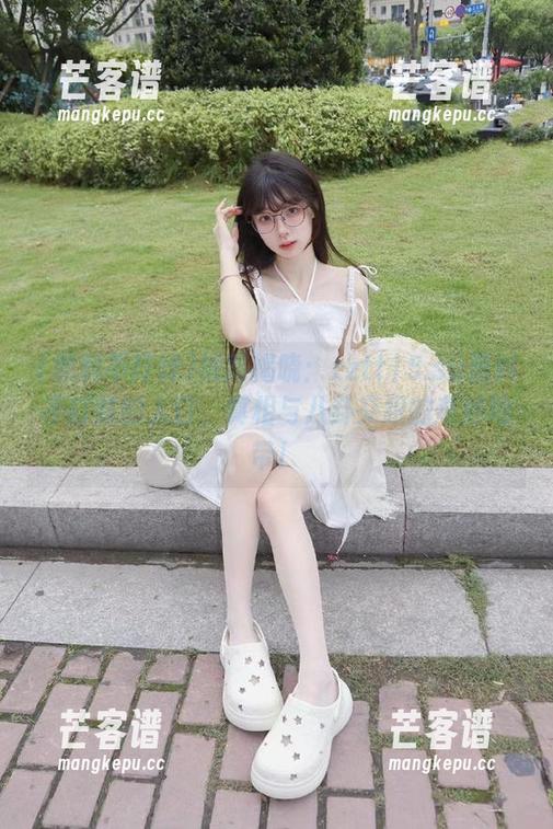 线路揭晓：zztt15.su黑料不打烊的入口，真相与八卦交织的奇妙地带！
