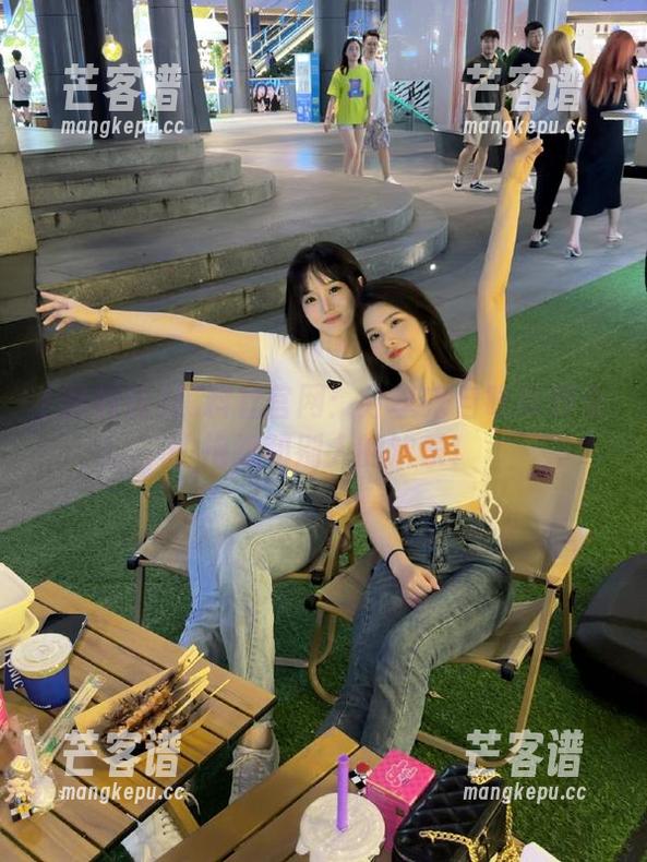 黑料社官网：分享来自吃瓜群众的抱怨和别人的欢乐！