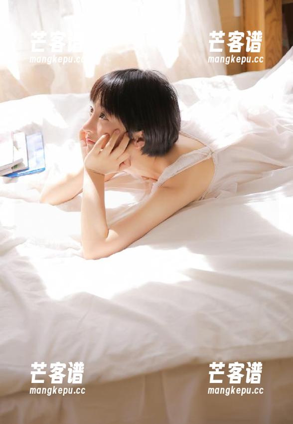 观看黑料网的夜间小剧场，不打烊的瓜棚等你来摘！