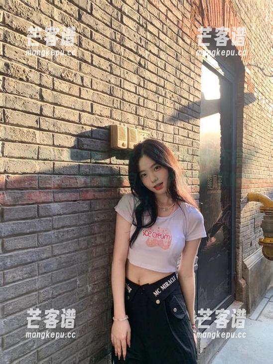 每次上“HL黑料门不打烊”app，我都觉得自己有个黑色幽默的好朋友！